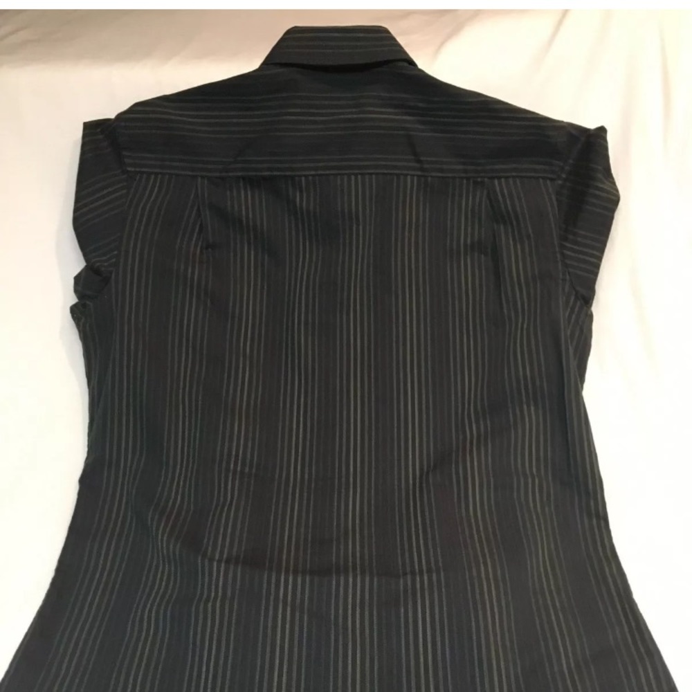 Van Heusen Button Up Dress Shirt Size Med 15/15.5 - Picture 3 of 7